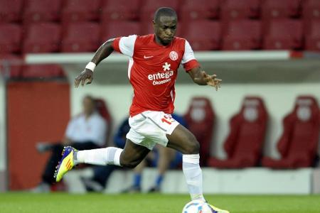 Mainz verpflichtet Torjäger Ujah bis 2021 Mainz verpflichtet Torjäger Ujah bis 2021