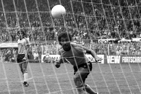 Für Preußen Münster, den MSV Duisburg, Offenbach, Hertha BSC, Borussia Dortmund, Werder Bremen und den VfL Osnabrück stand E... Für Preußen Münster, den MSV Duisburg, Offenbach, Hertha BSC, Borussia Dortmund, Werder Bremen und den VfL Osnabrück stand E...