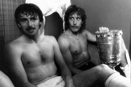 1979, 1980 (mit Düsseldorf), 1983 (Köln) und 1991 (Bremen) holte Klaus Allofs jeweils den Sieg im DFB-Pokal-Wettbewerb. Dabe...