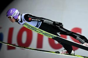 Skispringen: DSV-Adler zur Halbzeit auf Rang drei