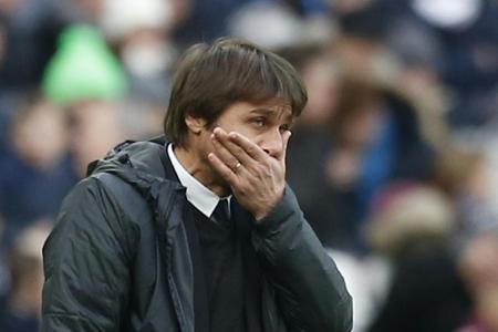 Chelsea verliert im Derby bei West Ham - Huddersfield siegt Chelsea verliert im Derby bei West Ham - Huddersfield siegt