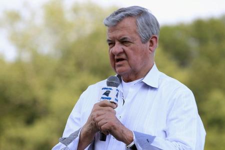 Wegen NFL-Untersuchung: Richardson will Panthers verkaufen Wegen NFL-Untersuchung: Richardson will Panthers verkaufen