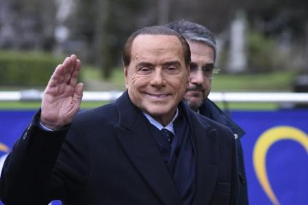 Berlusconis TV-Gruppe erwirbt WM-Rechte 2018 Berlusconis TV-Gruppe erwirbt WM-Rechte 2018