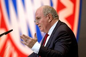 FC Bayern: Hoeneß kündigt Mega-Transfers an