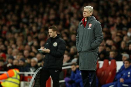 Nach Schiedsrichterkritik: Wenger für drei Spiele gesperrt Nach Schiedsrichterkritik: Wenger für drei Spiele gesperrt