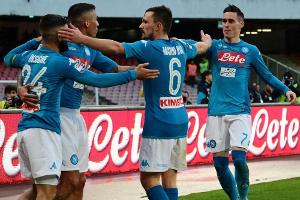 Italien: Neapel verteidigt Tabellenspitze - Juve siegt in Cagliari