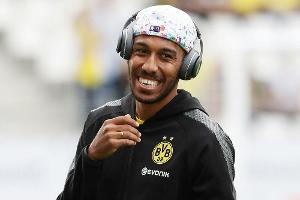 Bild: Aubameyang kickt während des BVB-Spiels in Soccerhalle