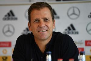 Bierhoff weiht Berufsschule in Mexiko-Stadt ein