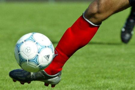 Rassistische Fan-Gesänge: 20.000 Euro Strafe für Hellas Verona Rassistische Fan-Gesänge: 20.000 Euro Strafe für Hellas Verona