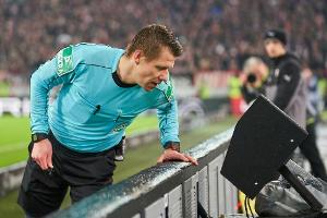 Bundesliga: 37 vermiedene Fehlentscheidungen durch den Videobeweis