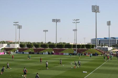 Gabriel: Rückendeckung für Bayern-Camp in Katar Gabriel: Rückendeckung für Bayern-Camp in Katar