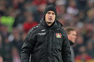 Nach "Schwalbe": 12.000 Euro Strafe für Bayer-Trainer Herrlich