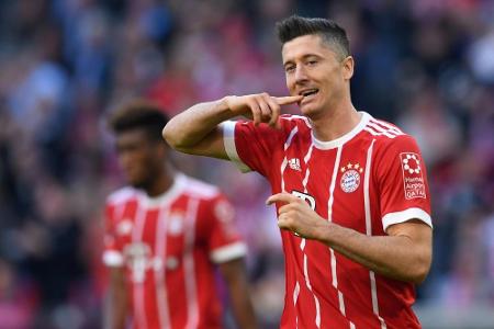 Umfrage unter den Profis: Lewandowski, Fährmann und Tedesco die Besten Umfrage unter den Profis: Lewandowski, Fährmann und Tedesco die Besten