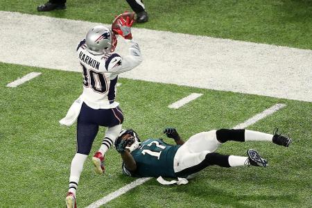 Einen Pass von Eagles-Quarterback Nick Foles konnte Alshon Jeffery nicht kontrollieren. Der Ball rutschte ihm aus der Hand u...
