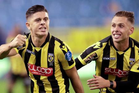 Werder-Neuzugang Rashica winkt Platz in Bremer Startformation Werder-Neuzugang Rashica winkt Platz in Bremer Startformation