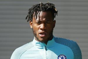 Batshuayi beim BVB in der Startelf