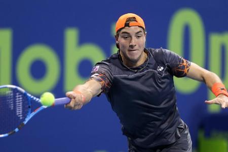 Struff gewinnt Auftaktmatch in Dubai - Maden scheitert Struff gewinnt Auftaktmatch in Dubai - Maden scheitert