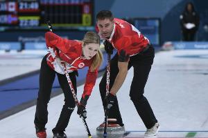 Kanada und Schweiz im Mixed-Doubles-Finale