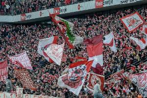 Nach Schmährufen gegen Zieler: DFB-Kontrollausschuss ermittelt gegen 1. FC Köln
