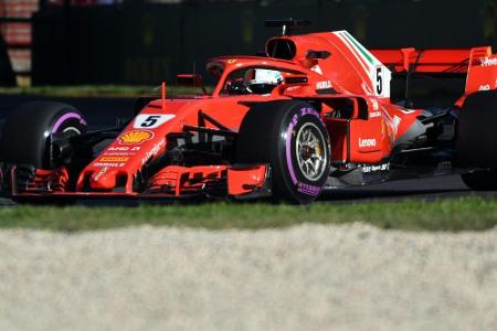 Formel 1: Vettel mit Trainingsbestzeit auf abtrocknender Strecke Formel 1: Vettel mit Trainingsbestzeit auf abtrocknender Strecke