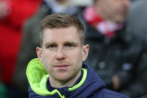 Mertesacker plant Buch über Profi-Erfahrungen