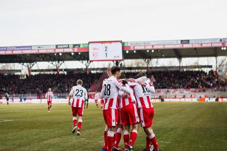 Union Berlin testet gegen Holstein Kiel Union Berlin testet gegen Holstein Kiel