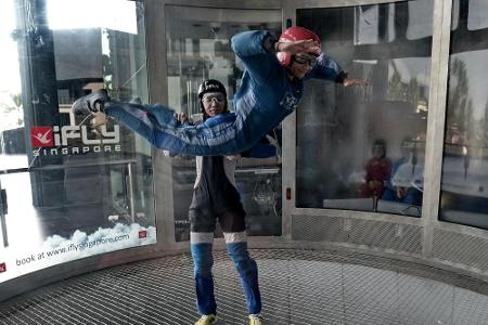Rasante Titelkämpfe beim Indoor Skydiving Rasante Titelkämpfe beim Indoor Skydiving