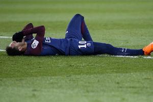 Nach Verletzung: Neymar fällt doch länger aus