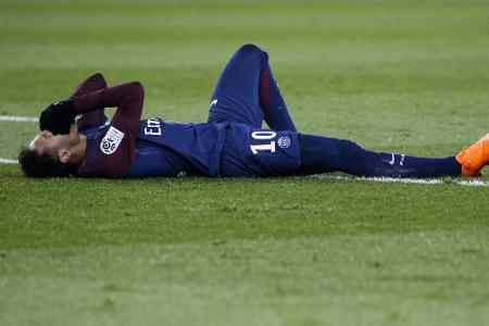 Nach Verletzung: Neymar fällt doch länger aus Nach Verletzung: Neymar fällt doch länger aus