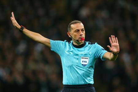 Schiedsrichter Cakir im Bayern-Fokus: Schiedsrichter Cakir im Bayern-Fokus: