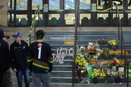 Eishockey-Unglück in Kanada: Spendenkampagne bringt über 6,5 Millionen Dollar Eishockey-Unglück in Kanada: Spendenkampagne bringt über 6,5 Millionen Dollar