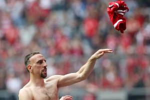 Trikot-Auktion von Bayern und Dortmund erlöst 30.000 Euro für die Sporthilfe