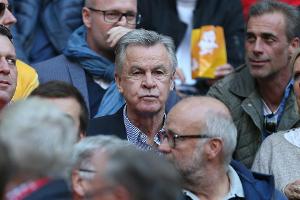 Hitzfeld warnt BVB: "Ein Fehler, sich von Stöger zu trennen"