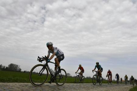 Radprofi Goolaerts nach Sturz bei Paris-Roubaix gestorben Radprofi Goolaerts nach Sturz bei Paris-Roubaix gestorben
