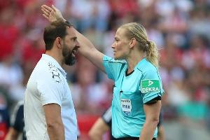 Tribünenverweis des Tages: Stefan Ruthenbeck (1. FC Köln)