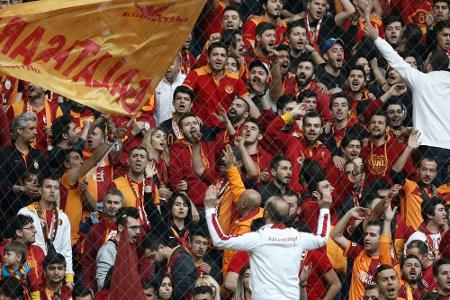 Fußball: Galatasaray Istanbul feiert 21. Meistertitel Fußball: Galatasaray Istanbul feiert 21. Meistertitel