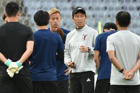 Japan verliert WM-Test gegen Ghana bei Trainer-Debüt Japan verliert WM-Test gegen Ghana bei Trainer-Debüt