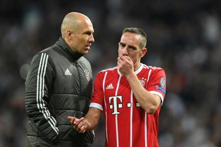 FC Bayern: Ribery unterschreibt - Robben zögert FC Bayern: Ribery unterschreibt - Robben zögert