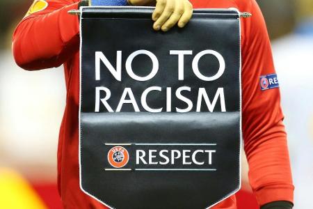 Rassismus-Vorwurf: Fidschi-Kicker sieben Spiele gesperrt Rassismus-Vorwurf: Fidschi-Kicker sieben Spiele gesperrt