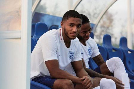 Das Trikot der Three Lions besticht mit einem schlichten, klaren Look.
Bildquelle: Twitter