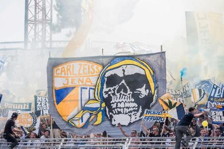 3. Liga: Geldstrafen für Halle und Jena 3. Liga: Geldstrafen für Halle und Jena