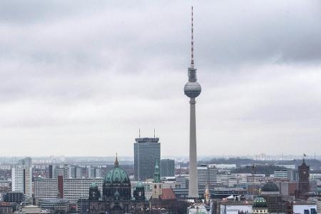 Zur Fußball-WM: Public Viewing im Berliner Fernsehturm Zur Fußball-WM: Public Viewing im Berliner Fernsehturm