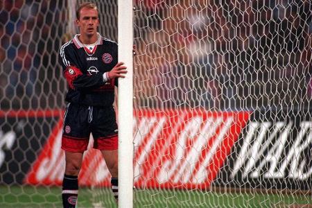 Kam 1996 von Werder Bremen - 4,1 Millionen Euro Ablöse - 110 Spiele für Bayern - 28 Tore