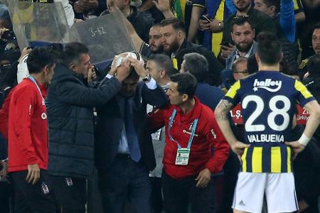Abgebrochenes Istanbul-Derby: Besiktas scheitert mit Einspruch Abgebrochenes Istanbul-Derby: Besiktas scheitert mit Einspruch