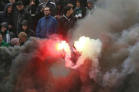 Skandal in Mannheim: Partie wegen Randalen abgebrochen Skandal in Mannheim: Partie wegen Randalen abgebrochen
