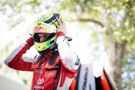 Formel 3: Schumacher beim Auftaktrennen ohne Punkte Formel 3: Schumacher beim Auftaktrennen ohne Punkte