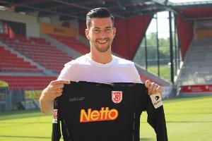 Regensburg: Weidinger wird Profi