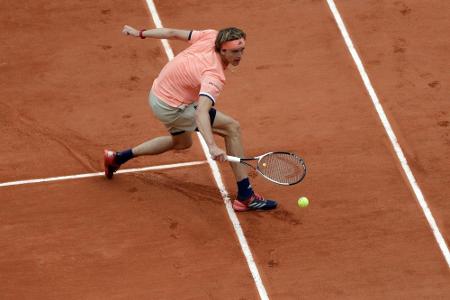 Nächster Fünfsatzkrimi: Zverev erreicht erstmals Achtelfinale in Paris Nächster Fünfsatzkrimi: Zverev erreicht erstmals Achtelfinale in Paris