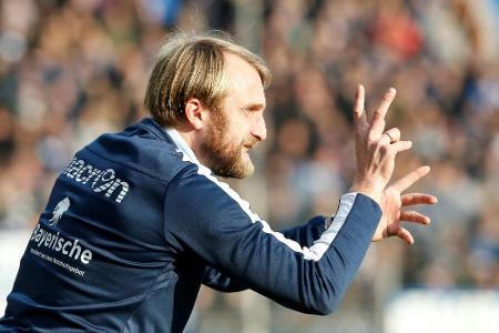 1860 München: Trainer Bierofka verlängert bis 2022 1860 München: Trainer Bierofka verlängert bis 2022