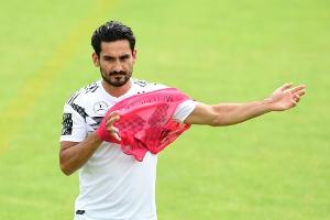 Nach Pfiffen: Teamkollegen stellen sich hinter Gündogan